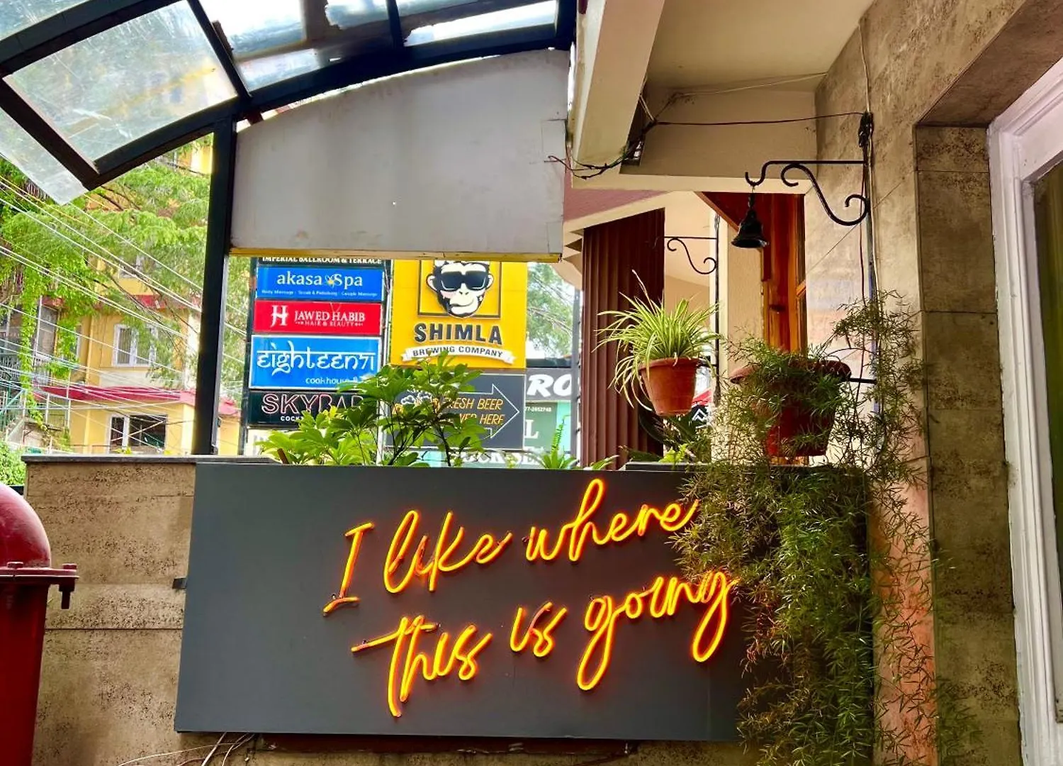 Hotel Willow Banks - Boutique 4 Star Hotel On The Mall Road Shimla