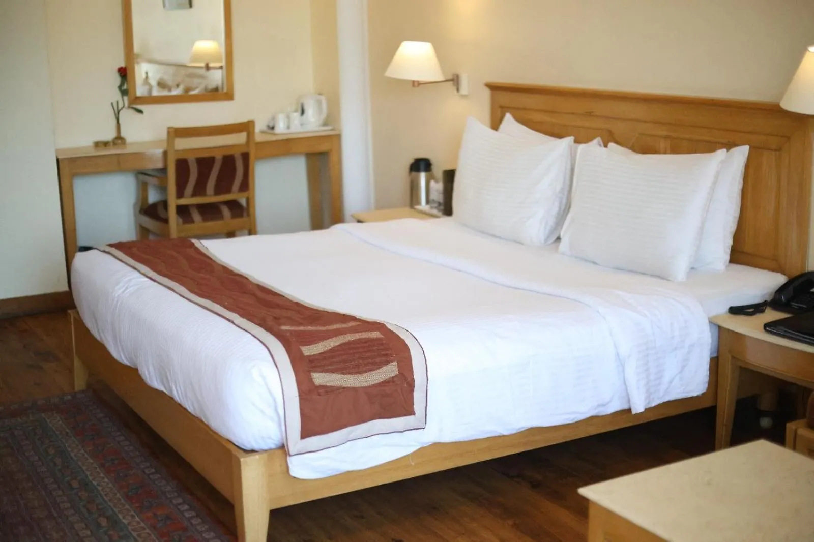 Hotel Willow Banks - Boutique 4 Star Hotel On The Mall Road Shimla