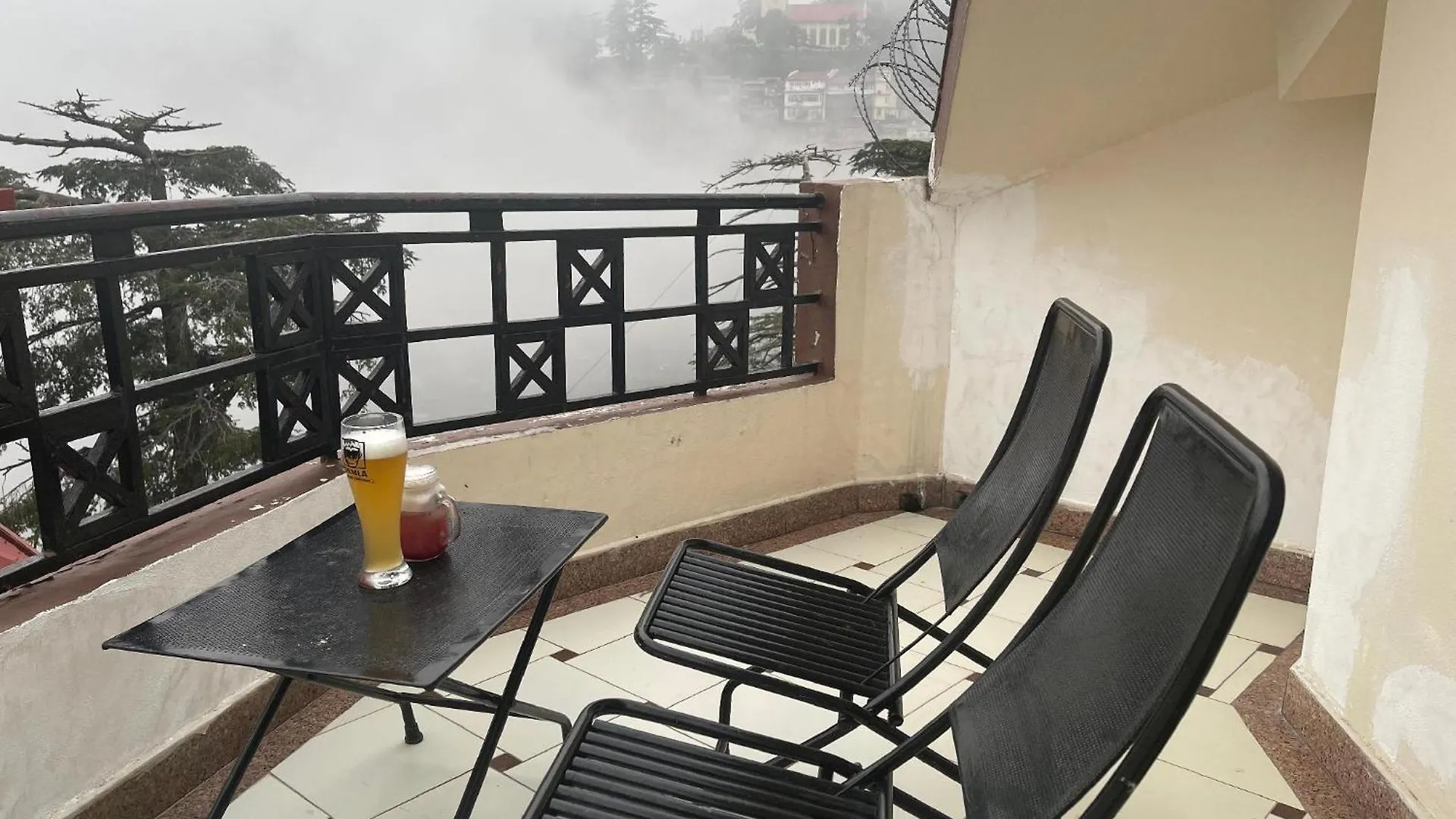 Hotel Willow Banks - Boutique 4 Star Hotel On The Mall Road Shimla