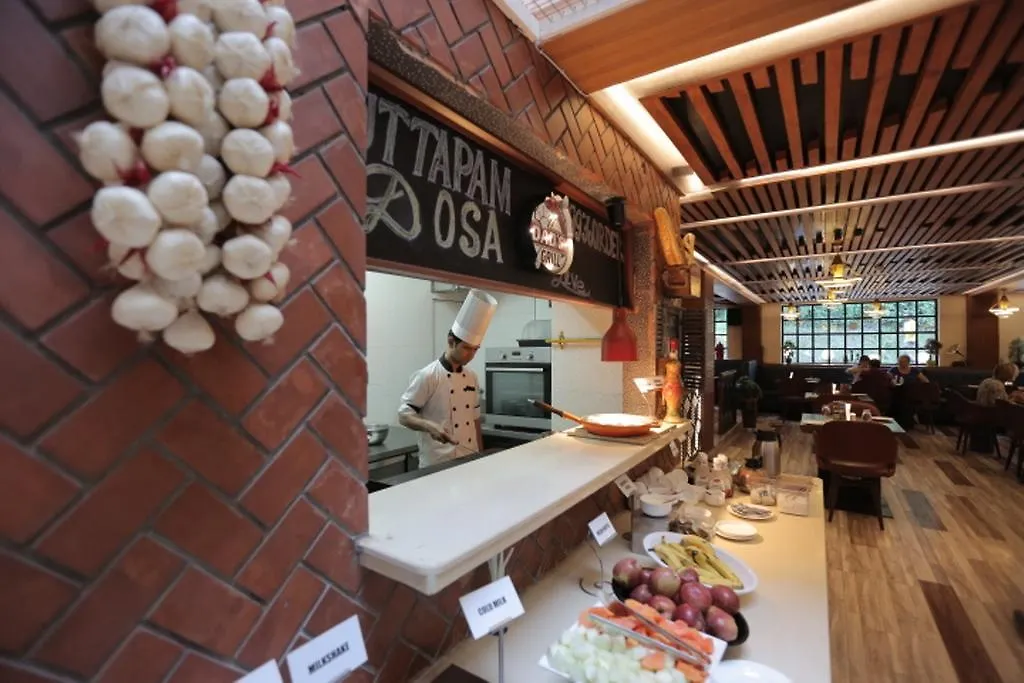 Hotel Willow Banks - Boutique 4 Star Hotel On The Mall Road Shimla