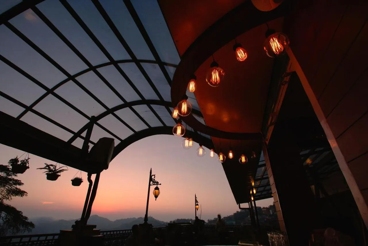 Hotel Willow Banks - Boutique 4 Star Hotel On The Mall Road Shimla