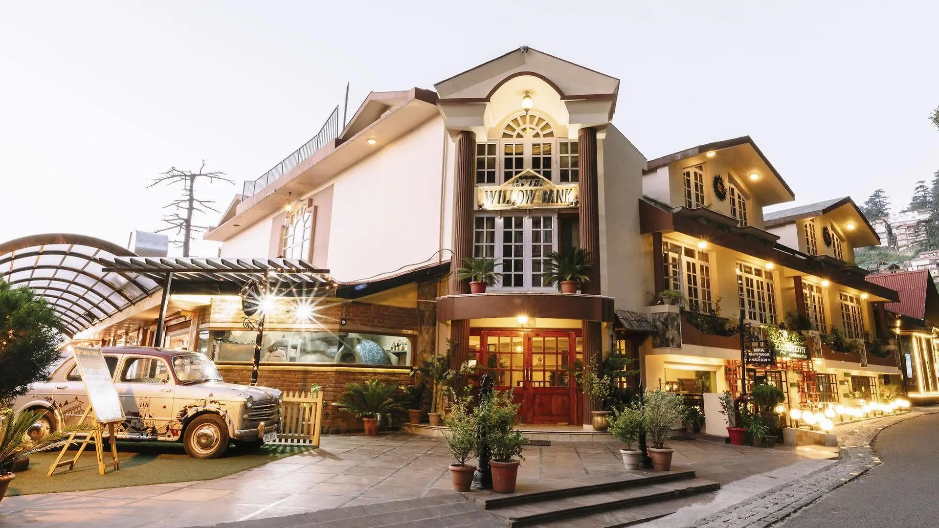 Hotel Willow Banks - Boutique 4 Star Hotel On The Mall Road Shimla